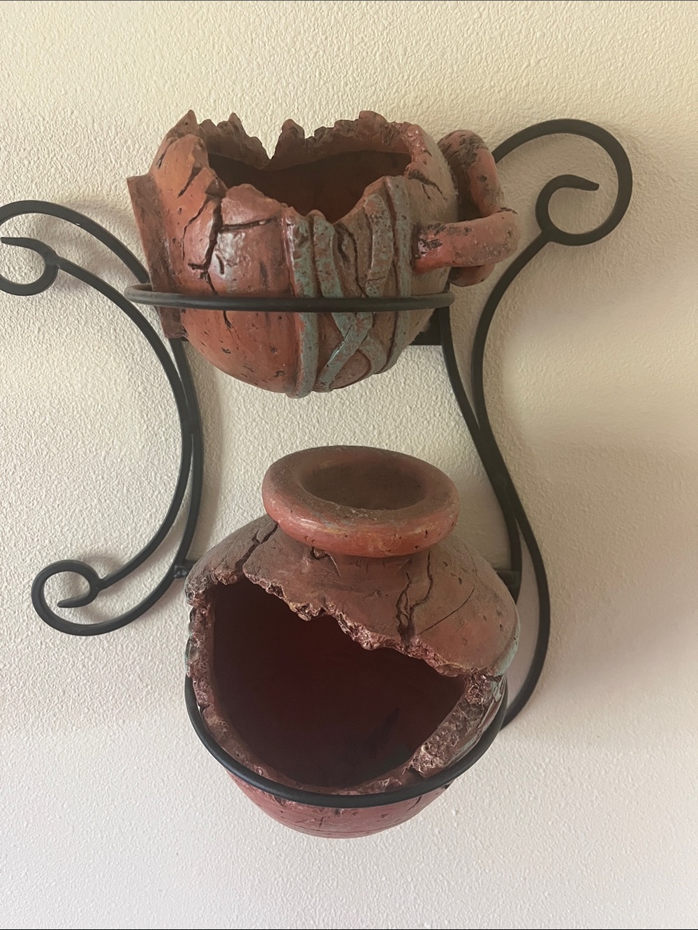 Home Interiors Rust Red & Black Double Wall Planter Set